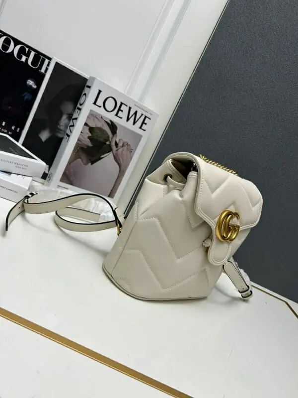 gucci aaa qualite sac a dos  pour femme s_11a31a31